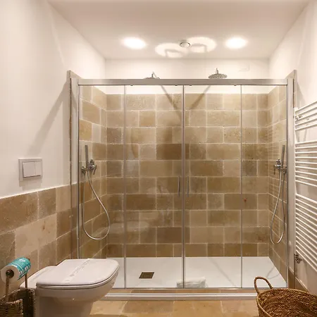 Romantic Relais Bed and breakfast 4*