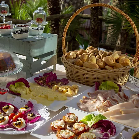 ベッド・アンド・ブレックファスト Romantic Relais 4*