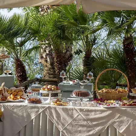 Romantic Relais Alojamento de Acomodação e Pequeno-almoço 4*