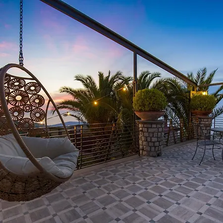 ベッド・アンド・ブレックファスト Romantic Relais 4*