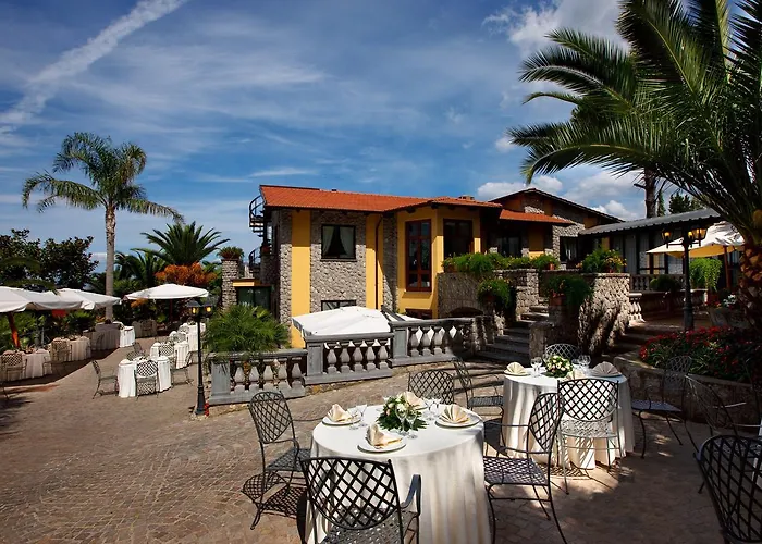 לינה וארוחת בוקר Romantic Relais